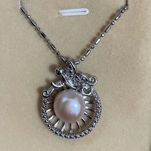Natural South Sea White Pearl Pendant Necklace